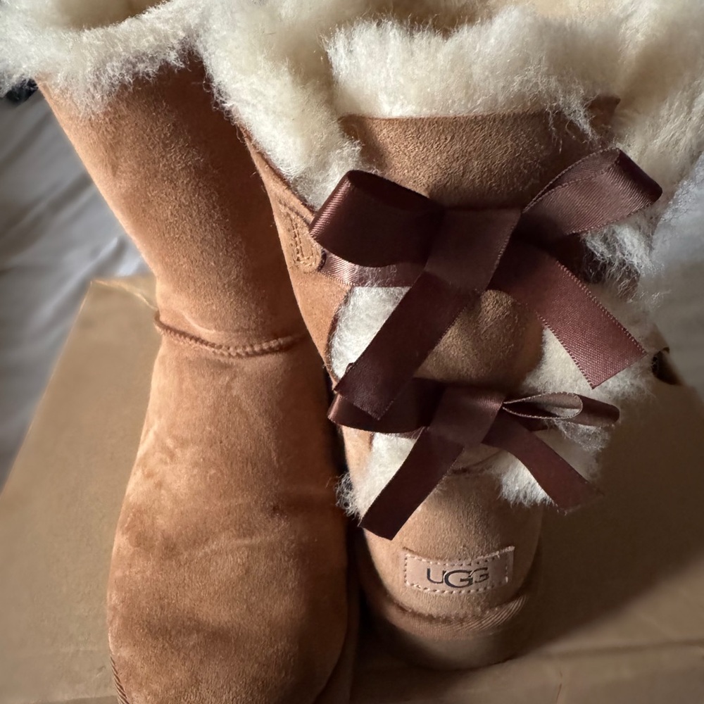 UGG Women's Bailey Bow 2